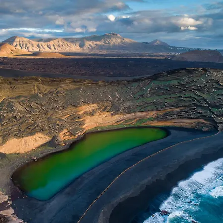 فيلة La Isla بلايا بلانكا