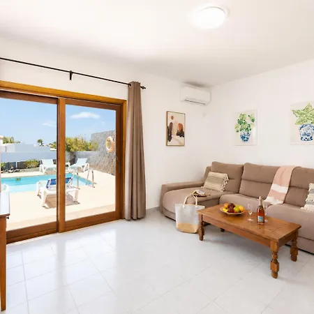 La Isla Villa *